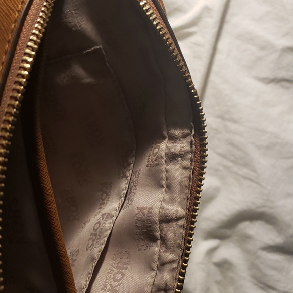 Michael Kors Large East West Crossbody Crossbody C - Picture 7 of 11